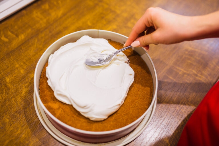 Creme Branco para Sobremesas - Fonte: Freepik