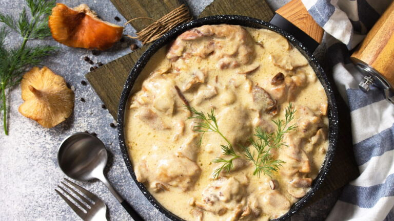 Frango com Creme de Milho - Créditos: depositphotos.com / elena.hramova