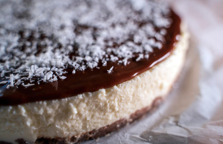 Bolo Prestígio Tradicional com Ganache de Chocolate