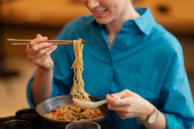 Como Fazer Yakisoba Tradicional em Casa com Ingredientes Simples