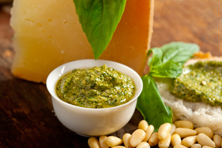 Como Fazer Molho Pesto em 10 Minutos
